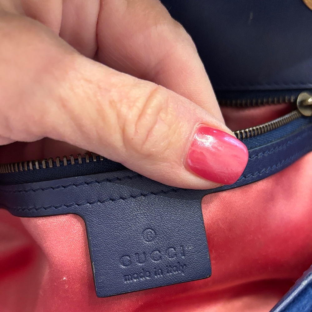Gucci Dark Blue Floral Embroidered Shoulder Bag Bambi bag. Collectors item. - Picture 5 of 5